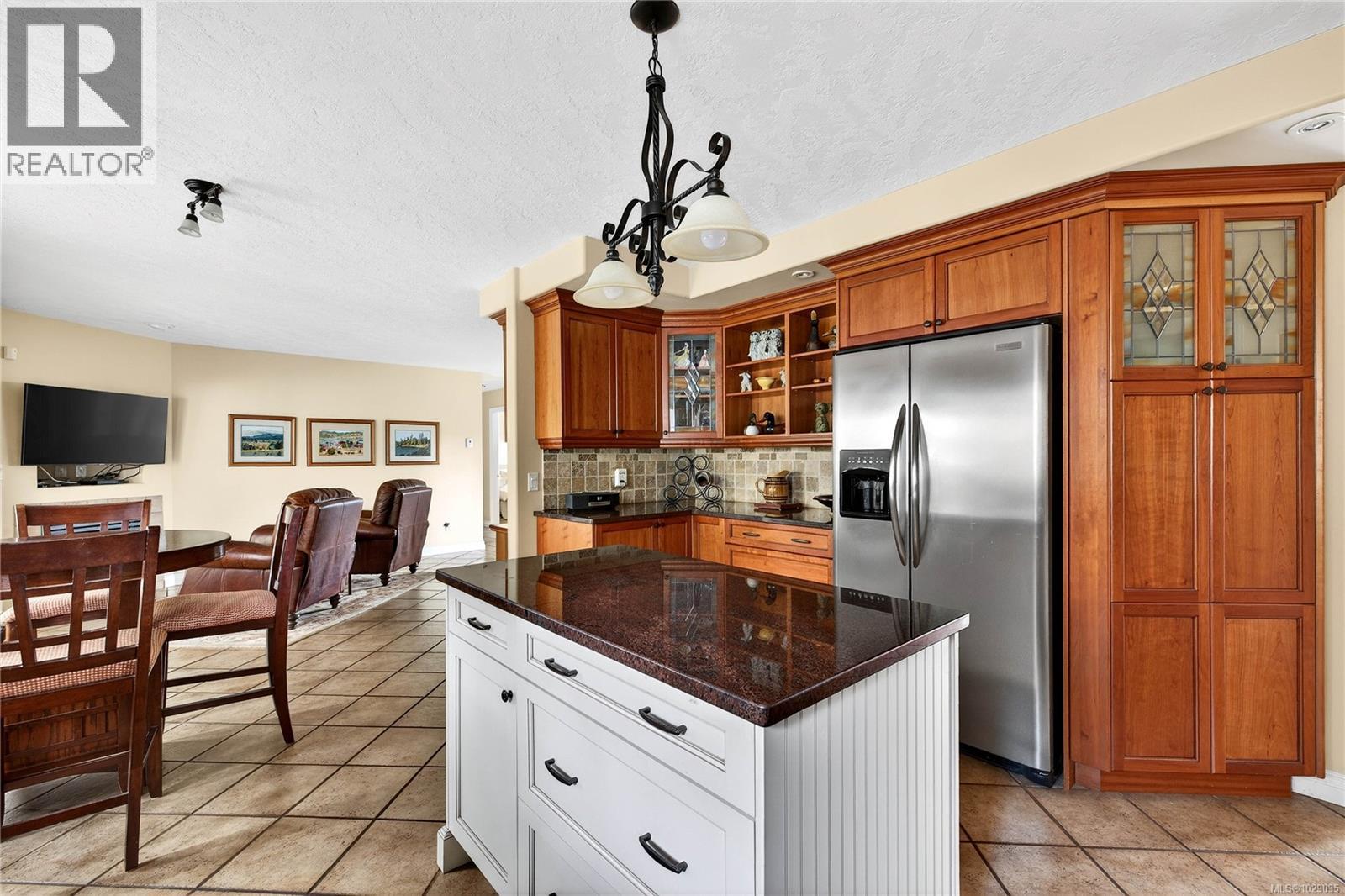  2257 Tarn Place, Duncan