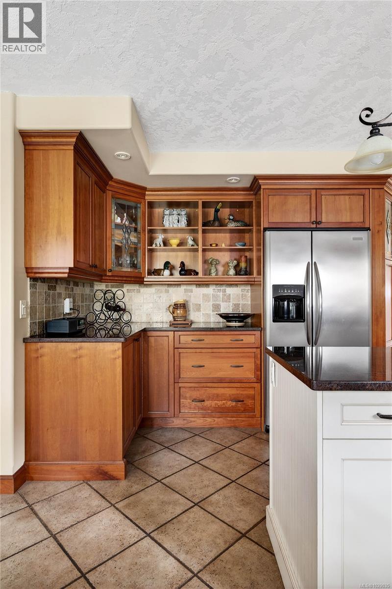  2257 Tarn Place, Duncan