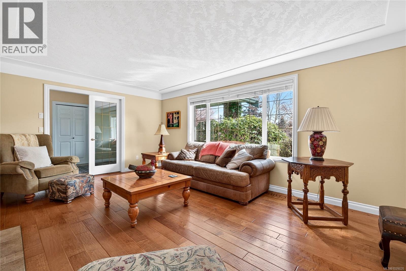  2257 Tarn Place, Duncan