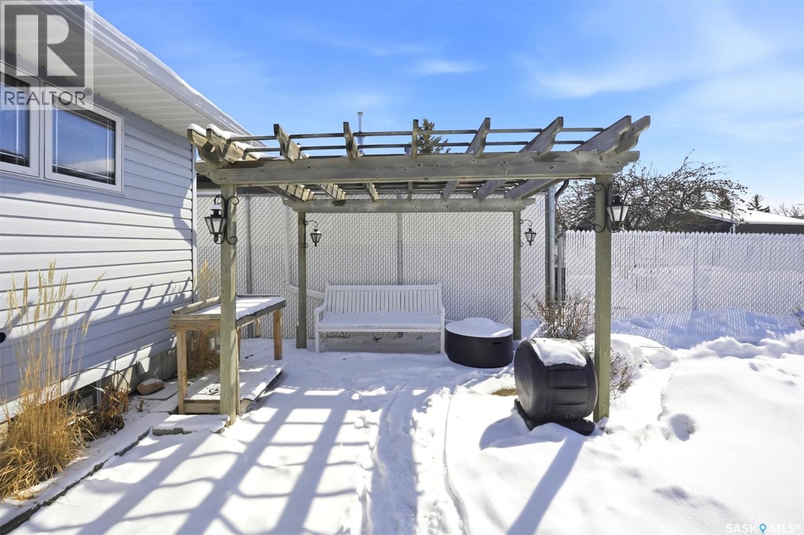 106 LAURENTIAN DRIVE - 39