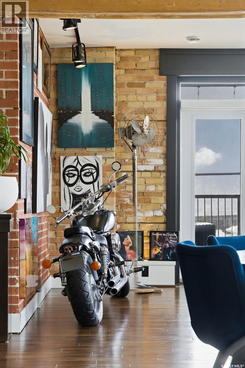 #201 1304 HALIFAX STREET - 14