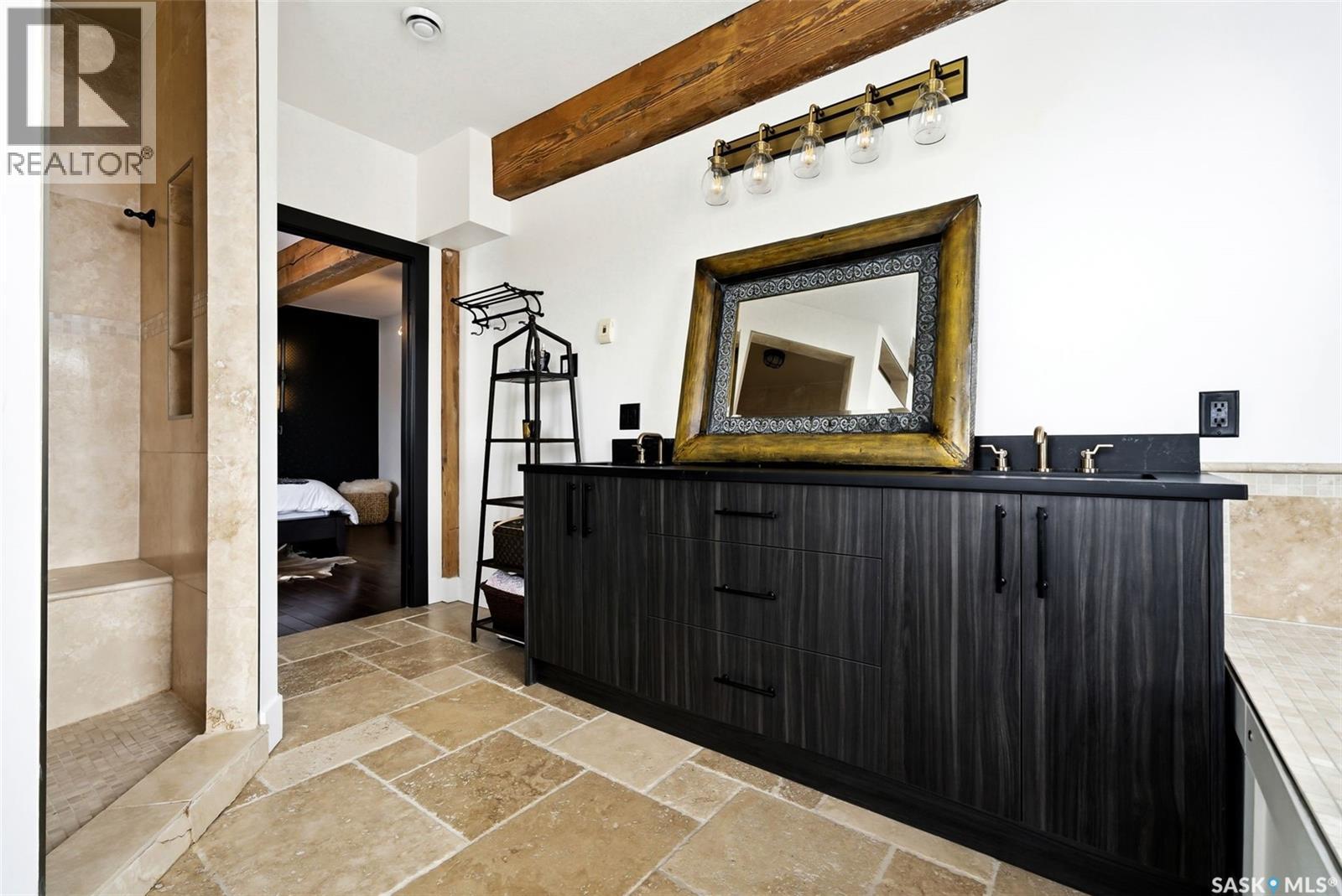 #201 1304 HALIFAX STREET - 25