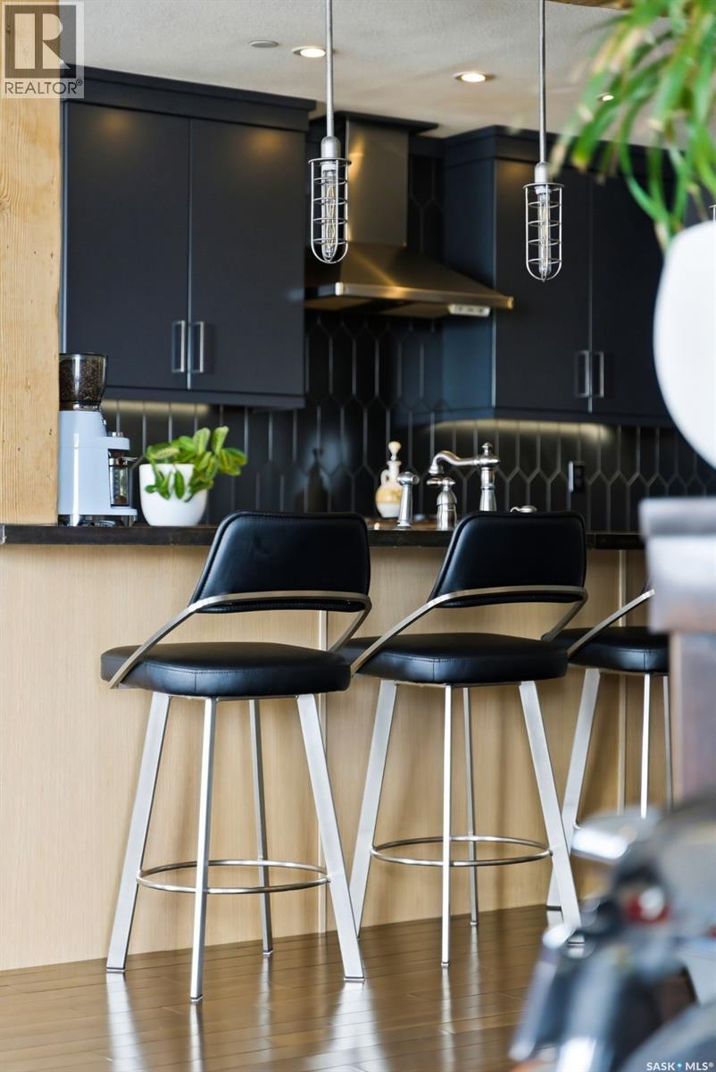 #201 1304 HALIFAX STREET - 7