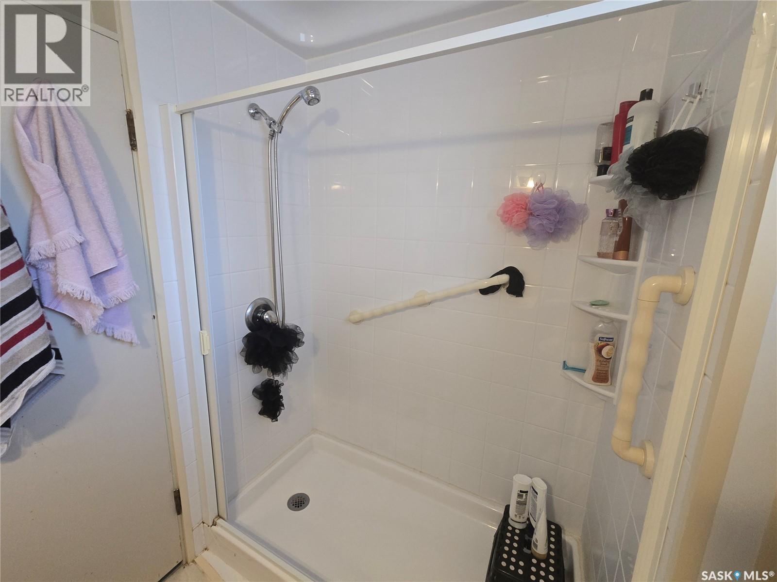 703 MAIN STREET - 10