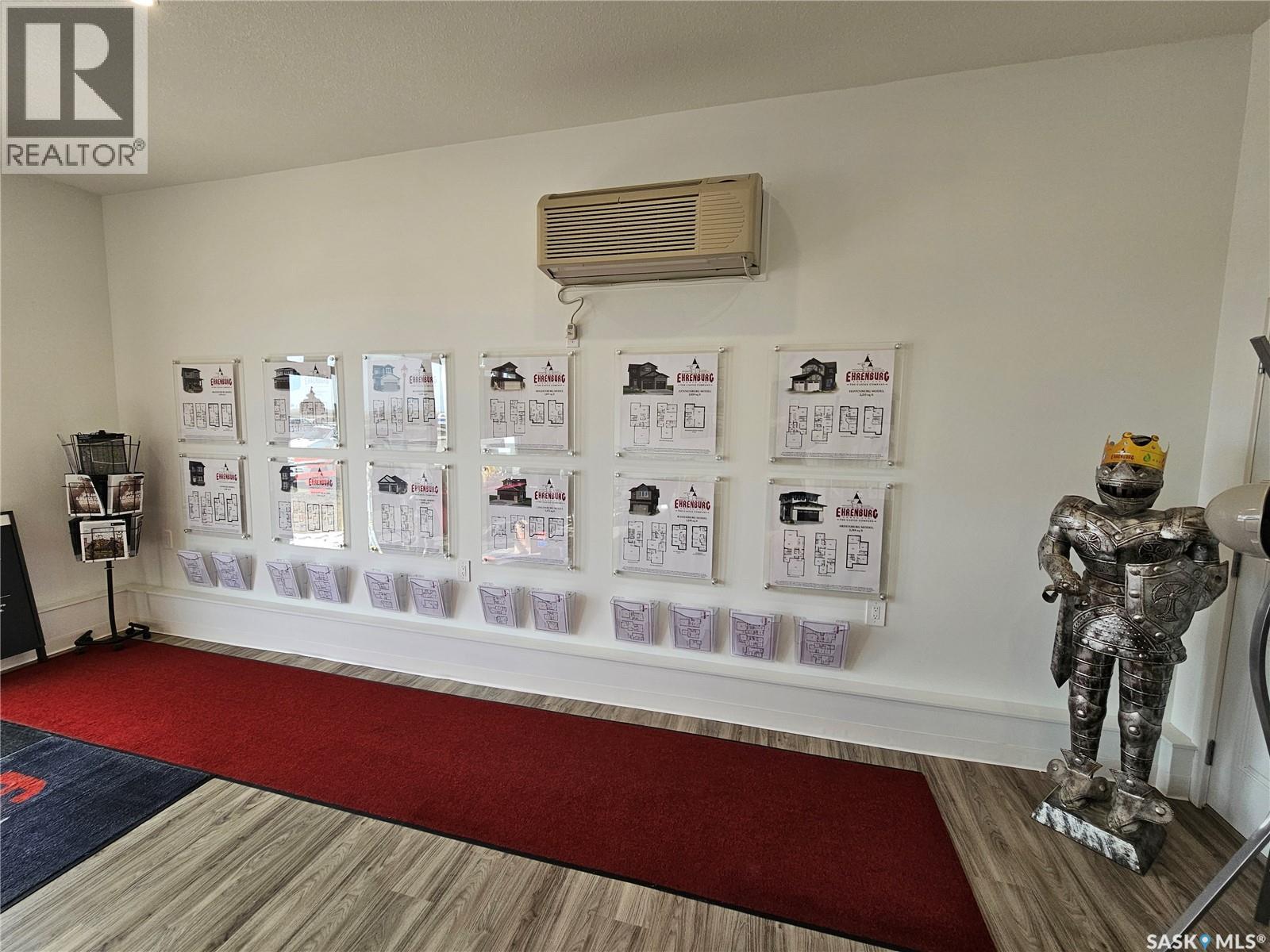 8 VANCOUVER CRESCENT - 27