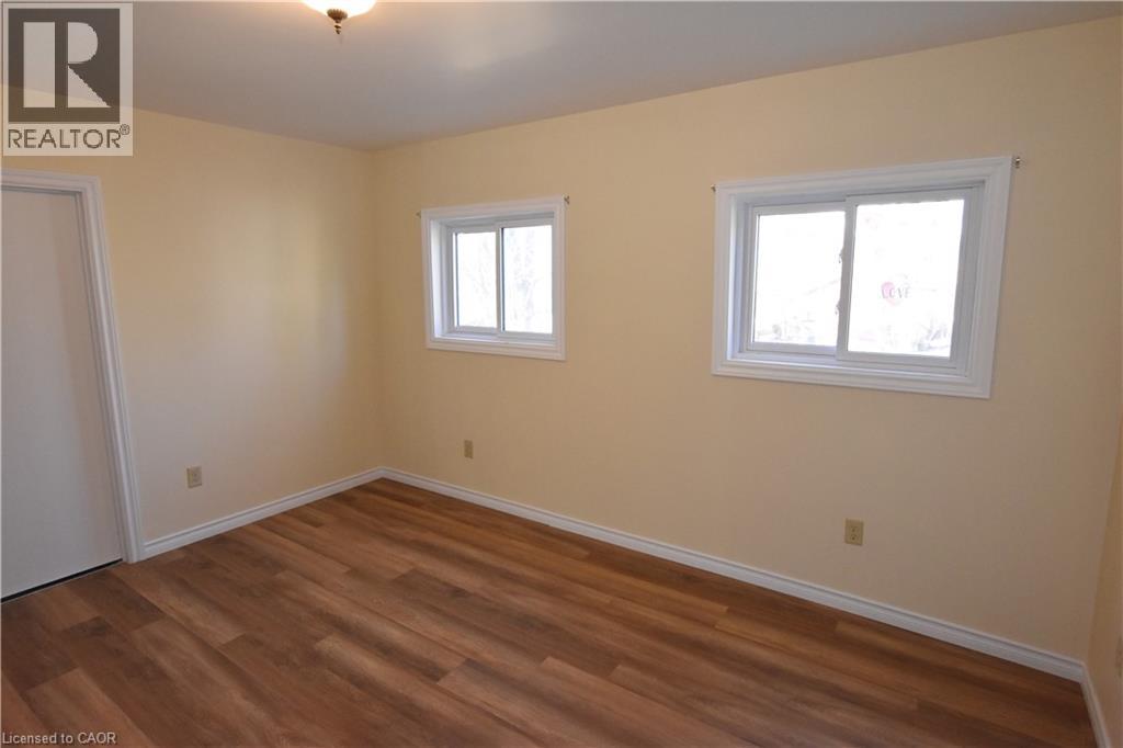 122 BRUCE Street - 13
