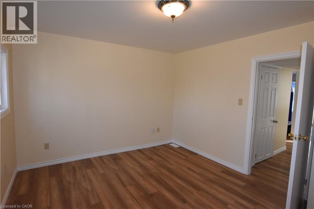 122 BRUCE Street - 14