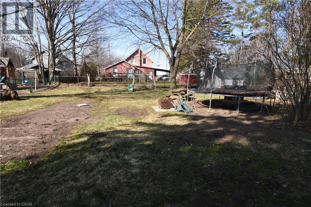 122 BRUCE Street - 27