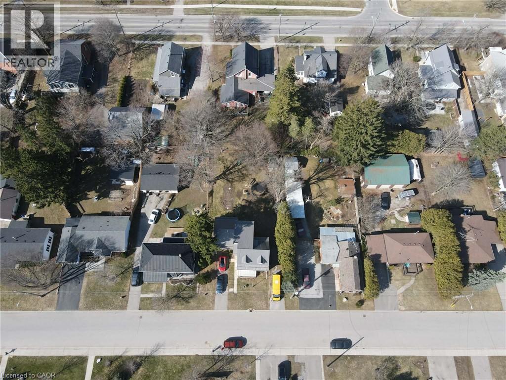 122 BRUCE Street - 29