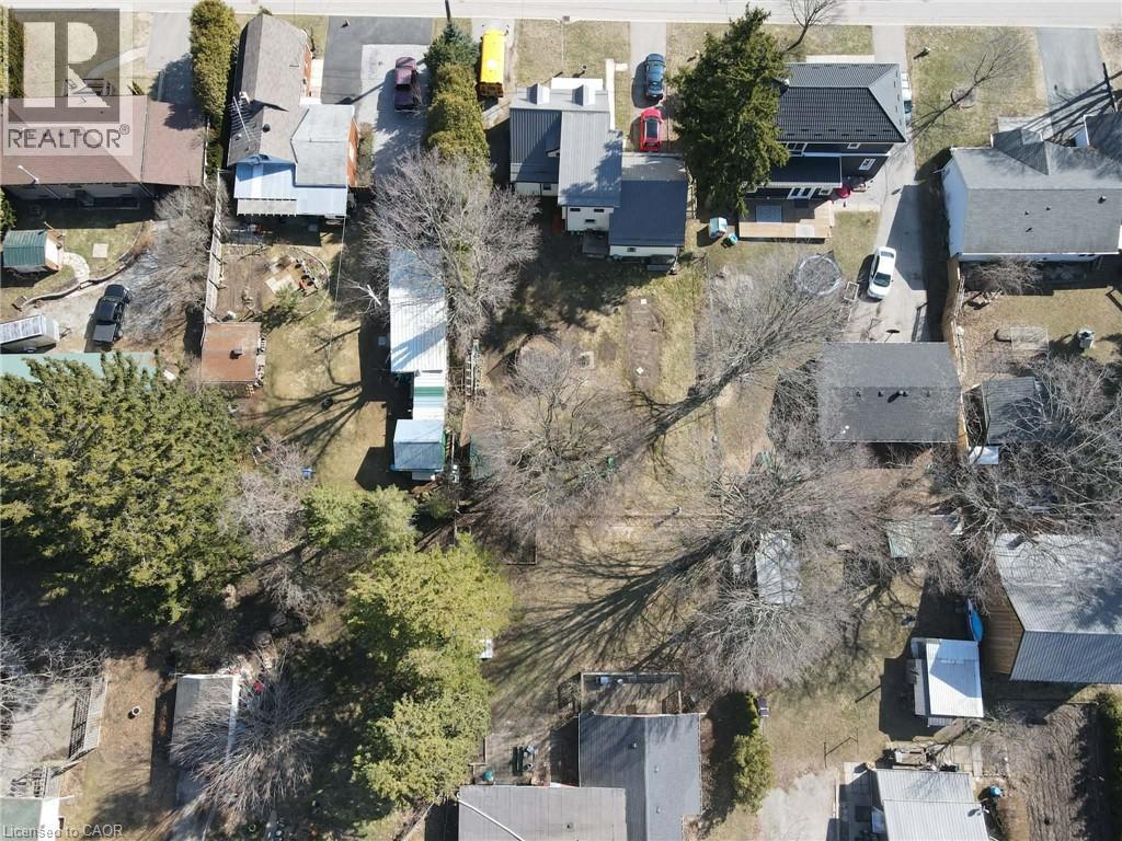 122 BRUCE Street - 30