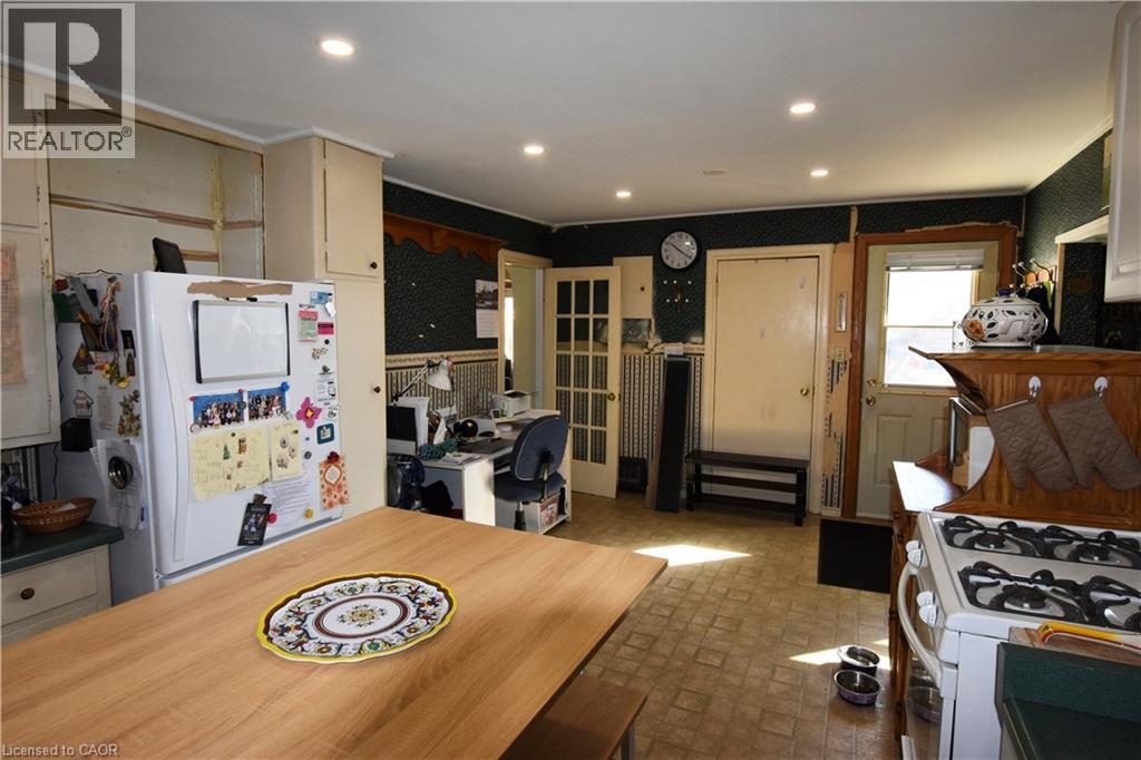 122 BRUCE Street - 7