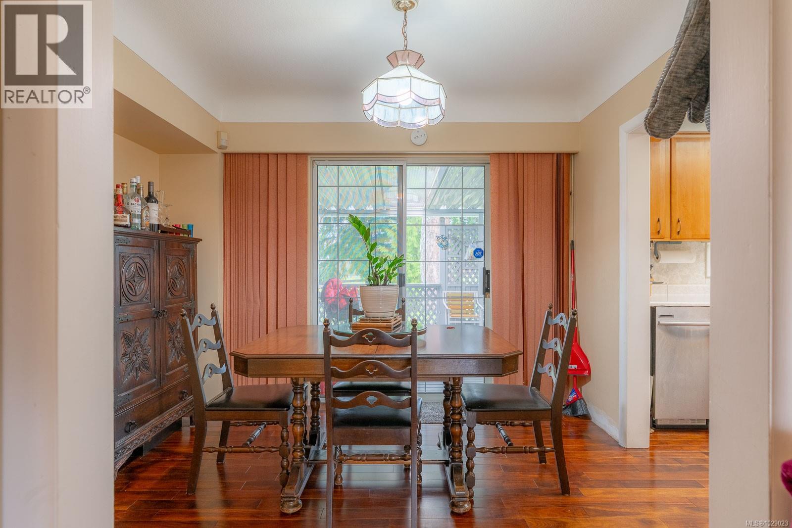 4284 Scott St - 17