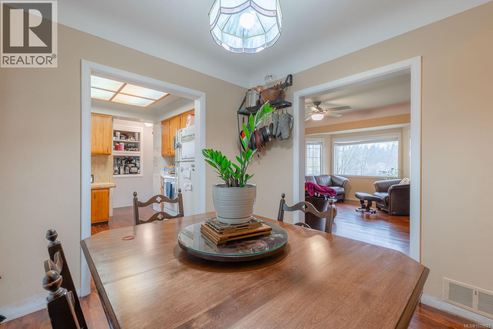 4284 Scott St - 19