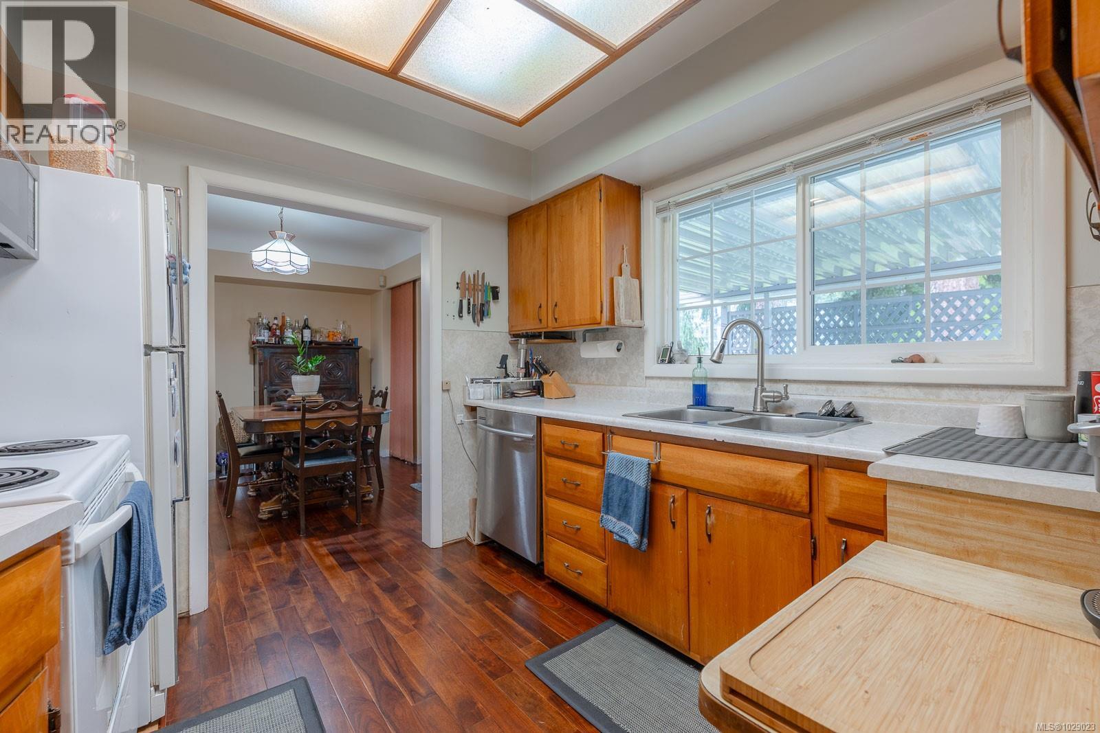 4284 Scott St - 22