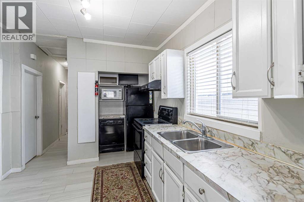 Single Family House Bungalow for Sale in   Avenue NW Sunnyside Calgary 