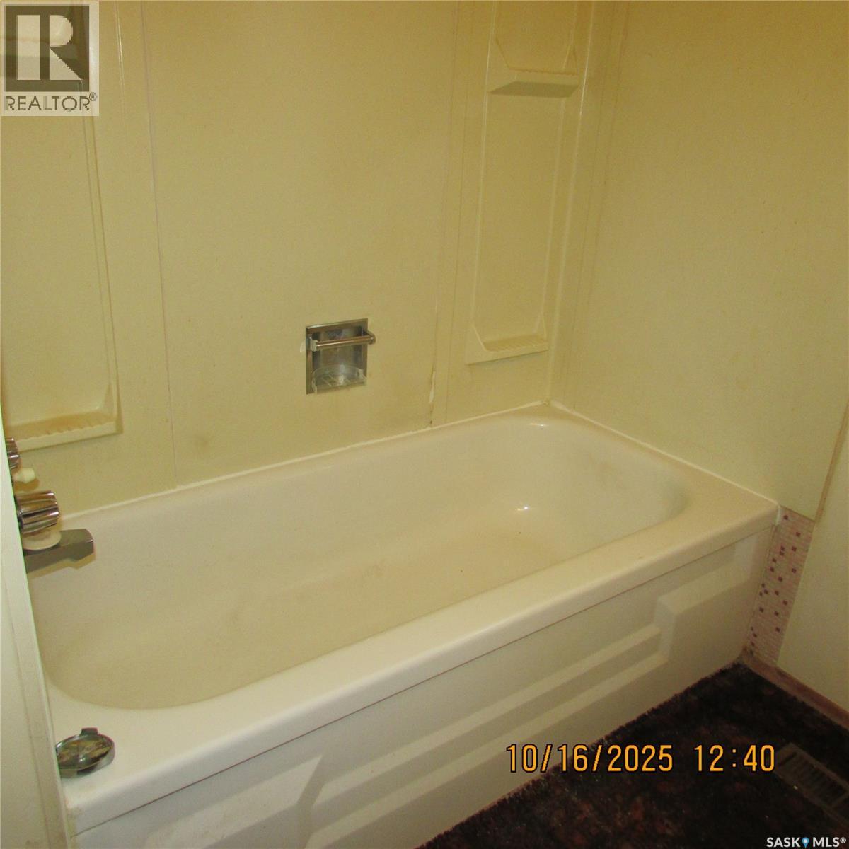 406 Chickney AVENUE — photo 27