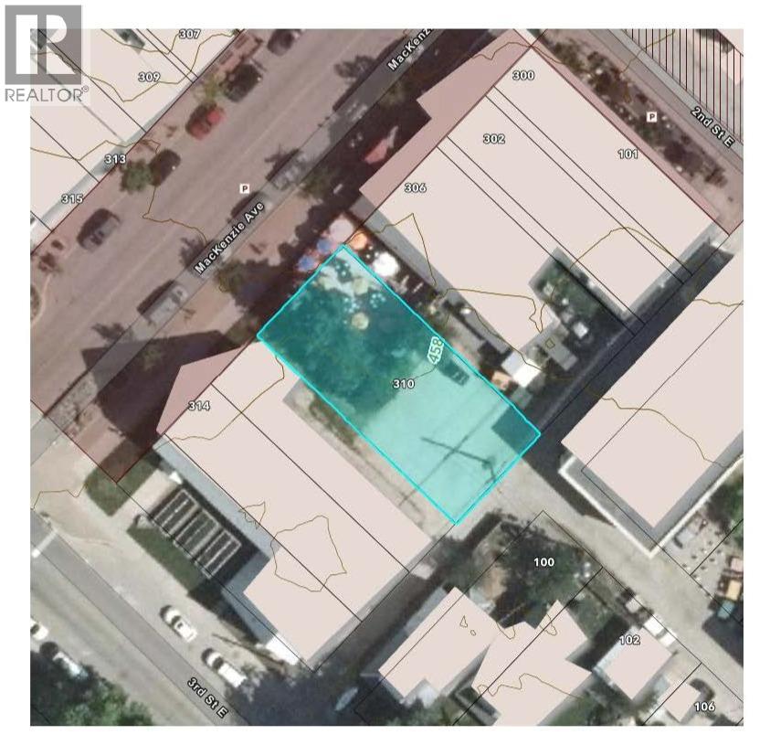  310 Mackenzie Avenue, Revelstoke