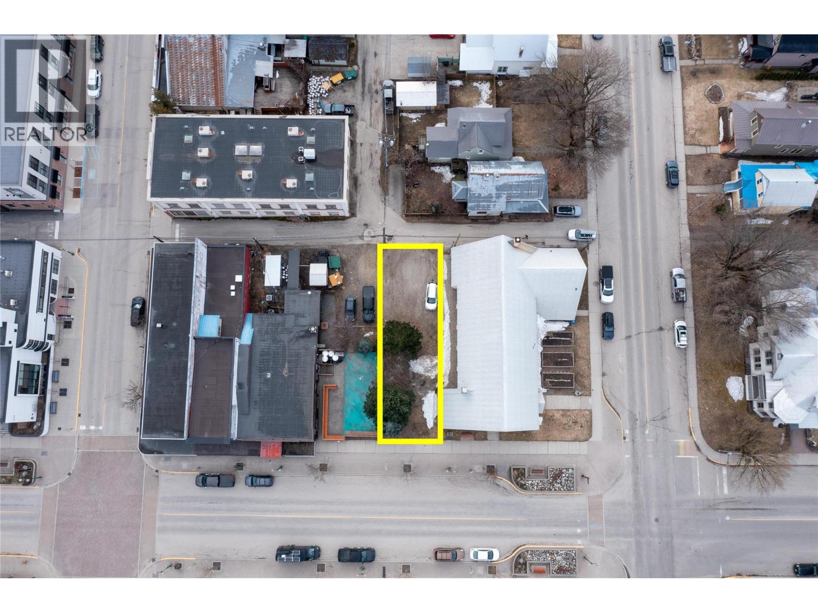  310 Mackenzie Avenue, Revelstoke