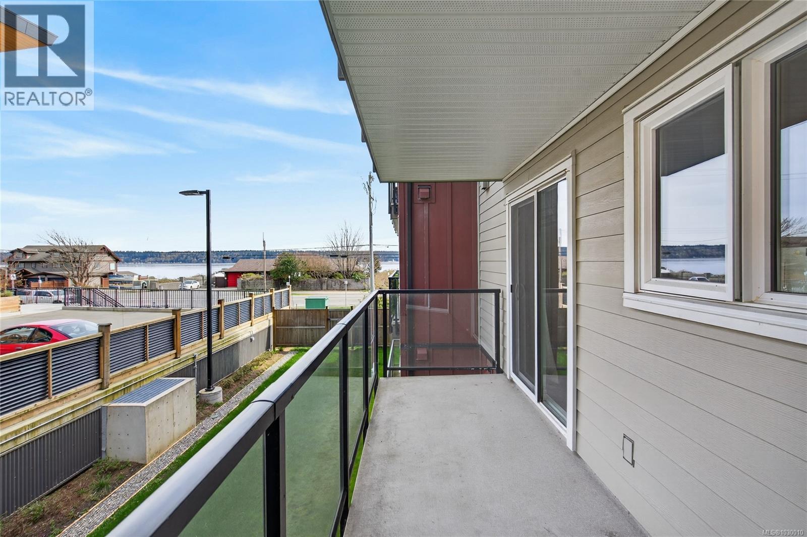 #204 872 ISLAND HWY S - 21