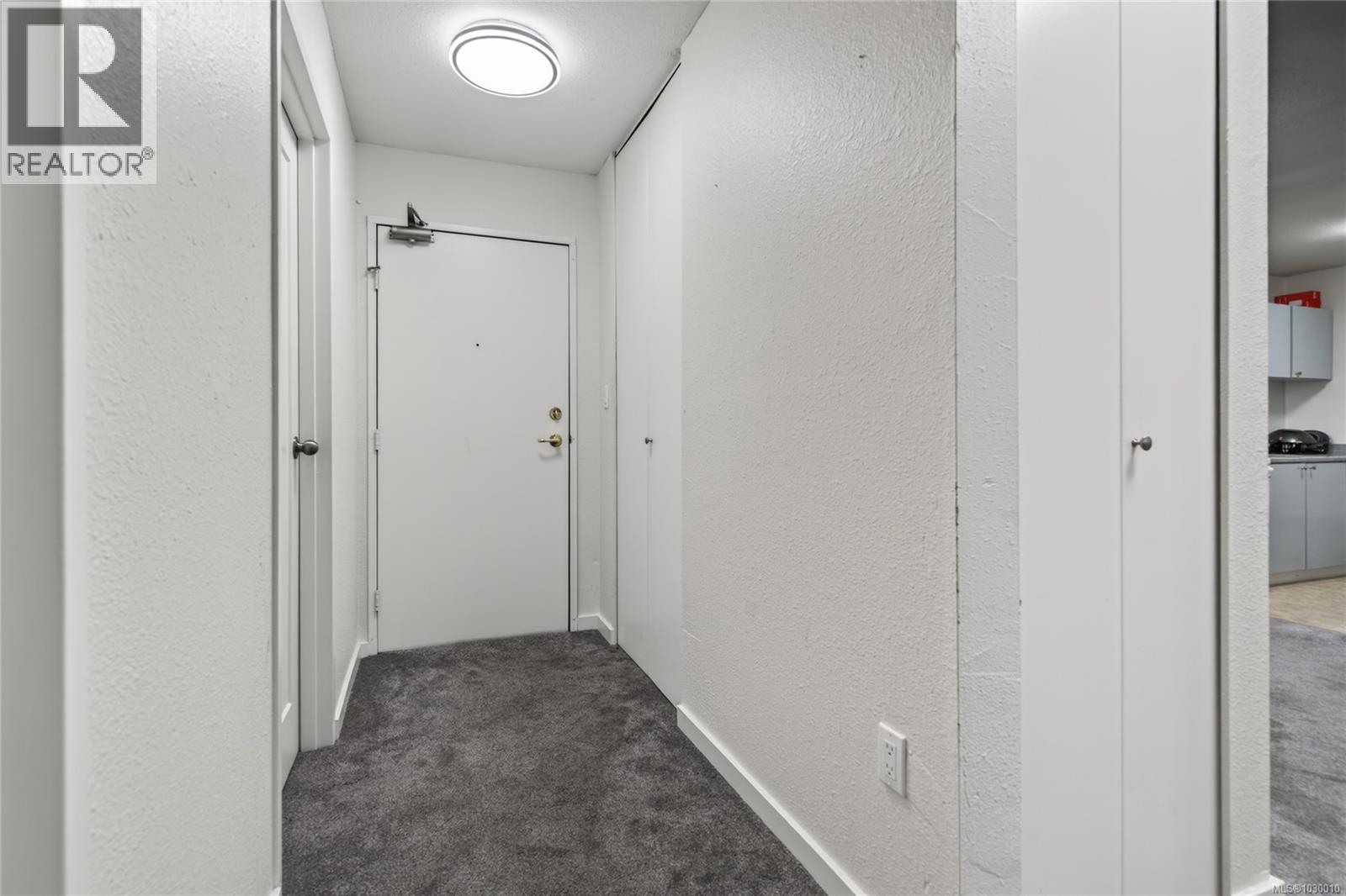 #204 872 ISLAND HWY S - 5