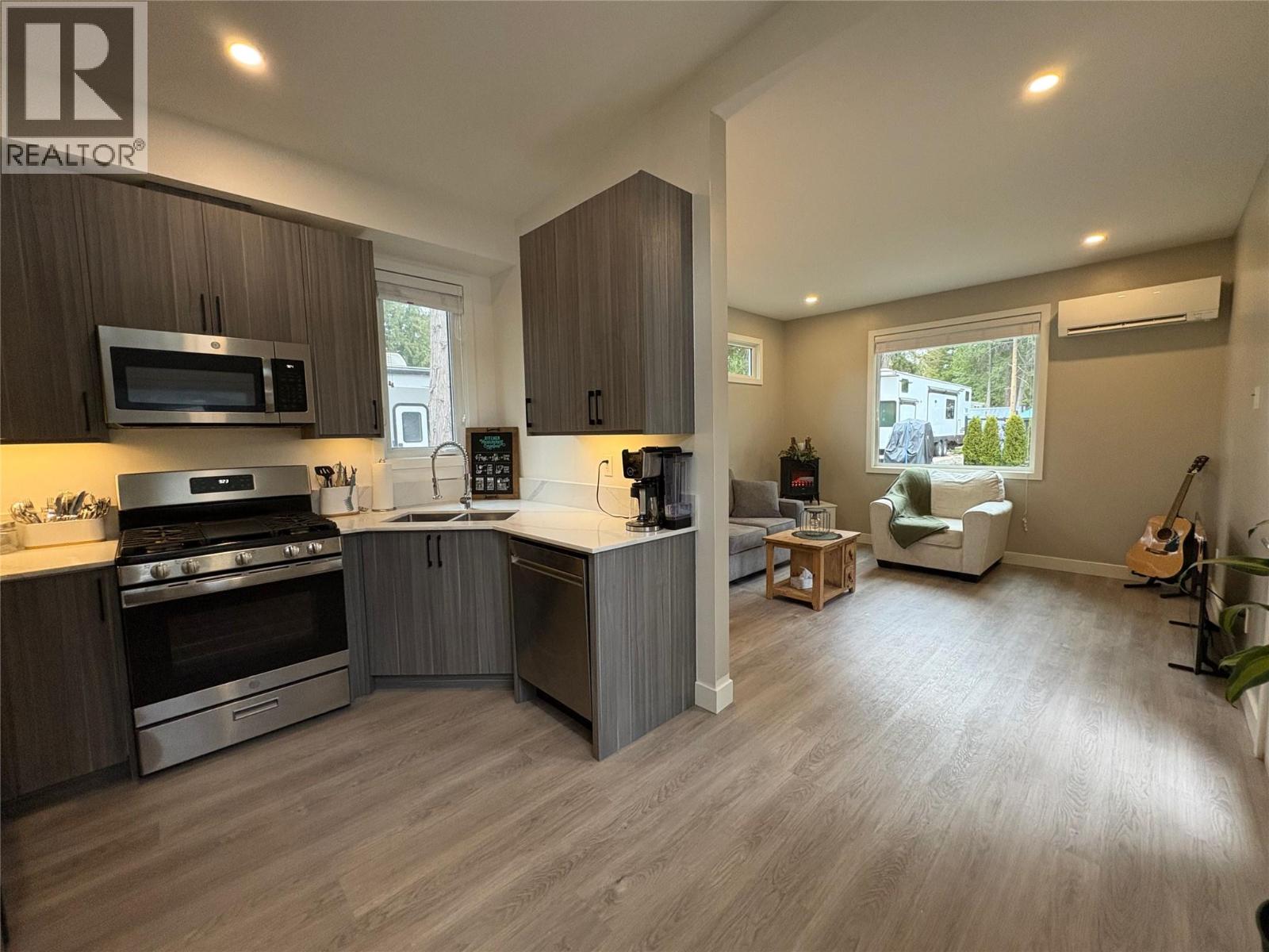 #107 3980 SQUILAX ANGLEMONT ROAD - 10