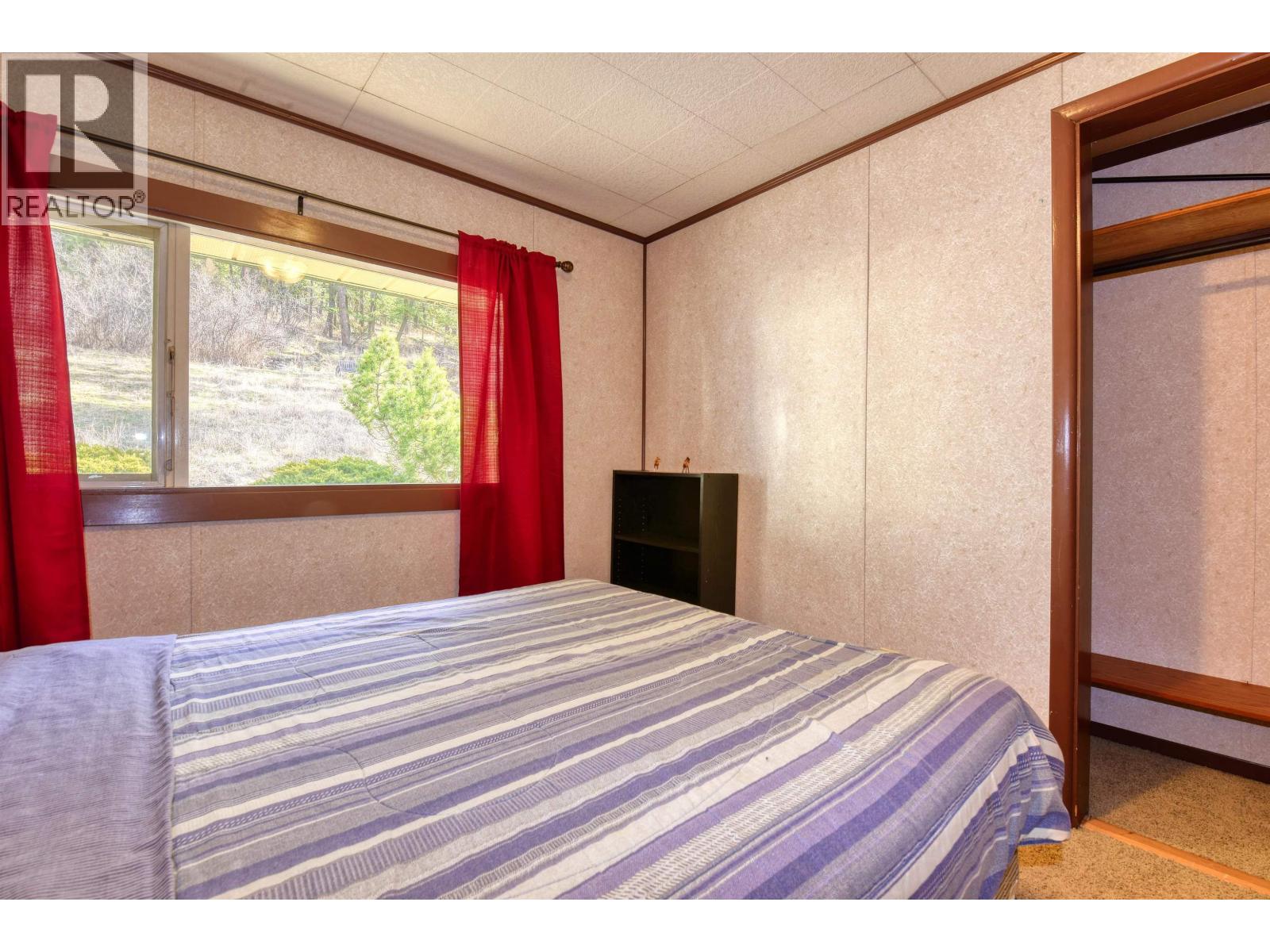 28 WINDMILL CRESCENT - 10