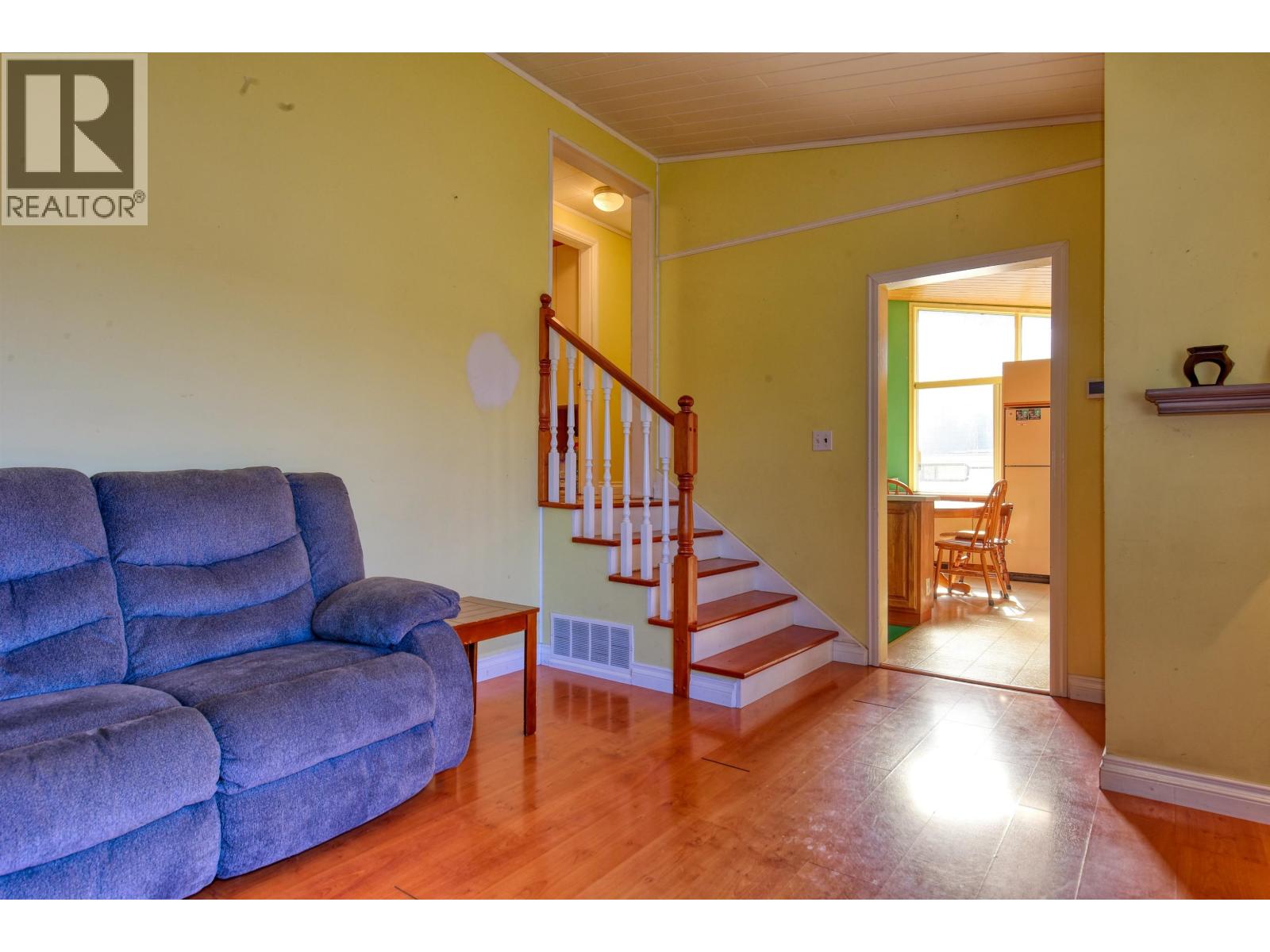 28 WINDMILL CRESCENT - 6