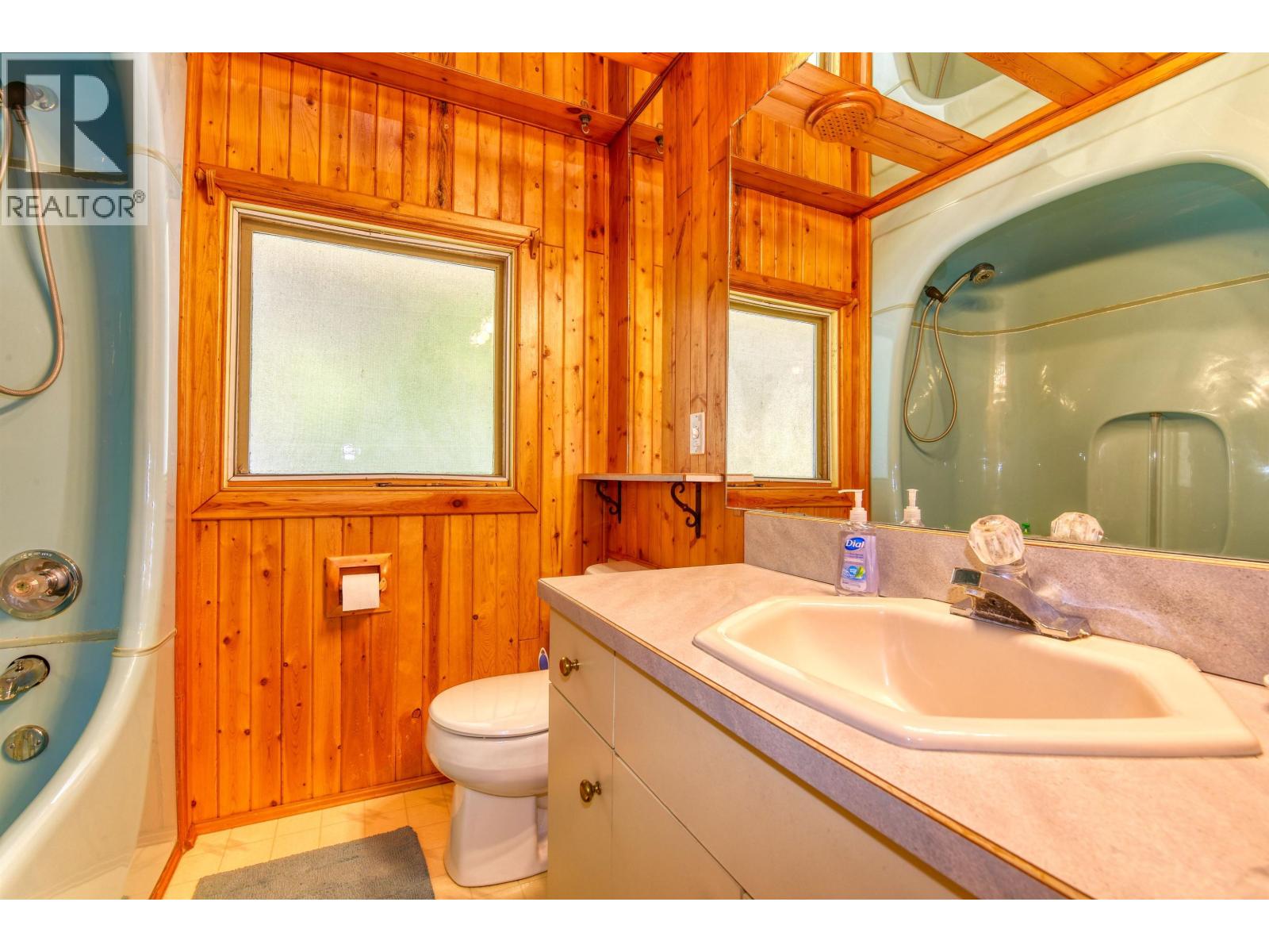 28 WINDMILL CRESCENT - 9