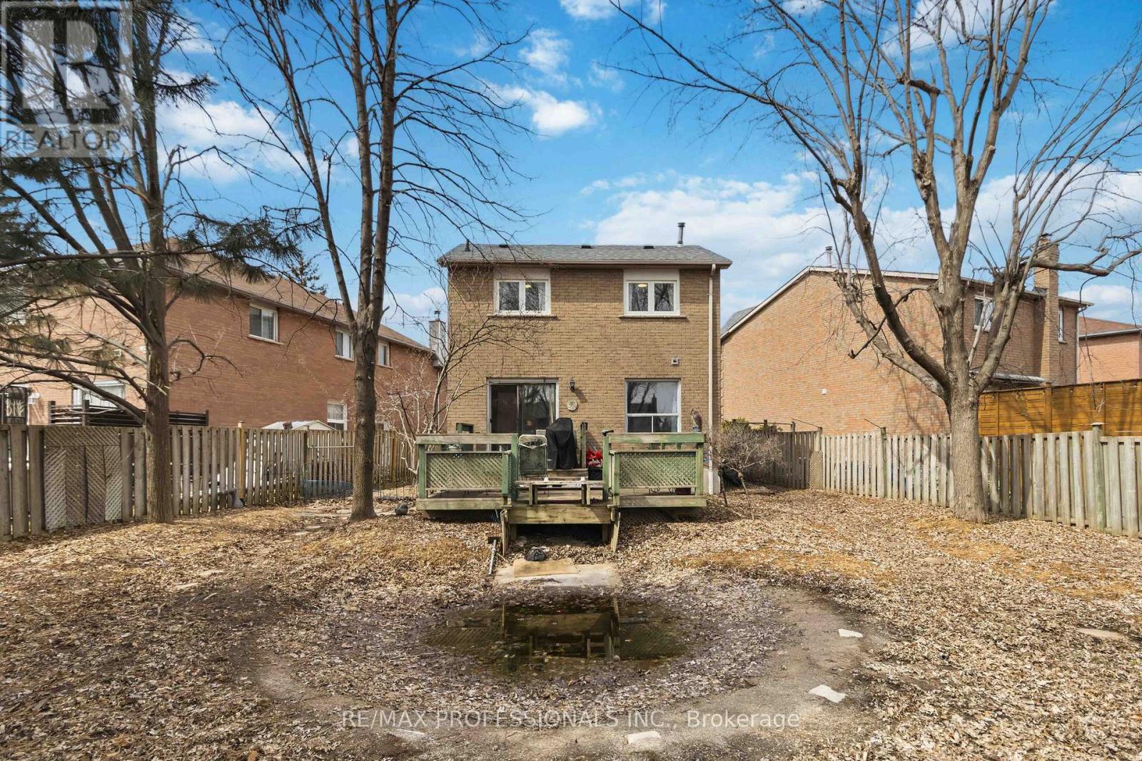 Single Family House for Sale in  NEWMAN COURT Brampton (Westgate) 