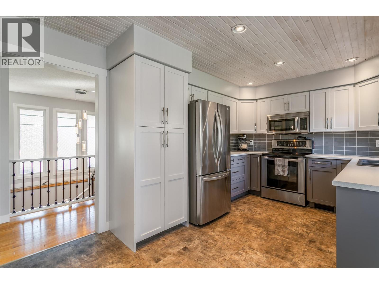 2418 Fairhall Road, Kelowna