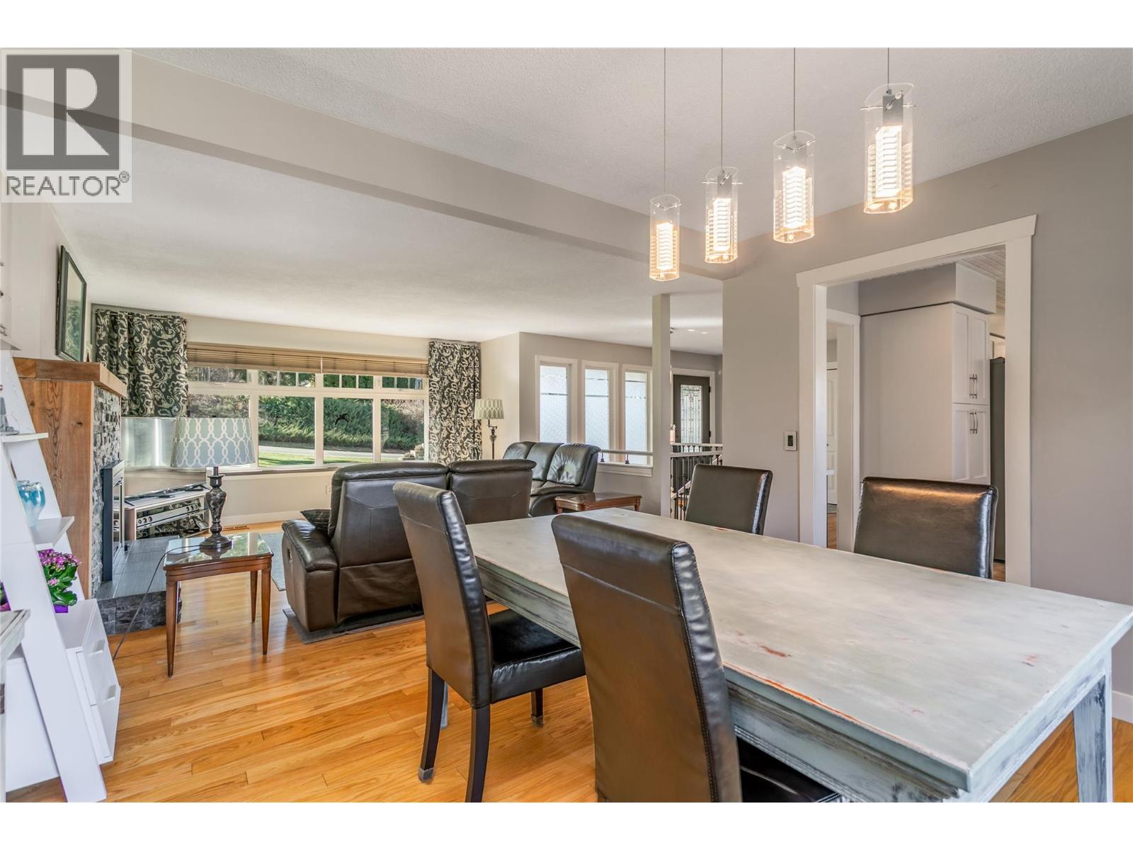 2418 Fairhall Road, Kelowna