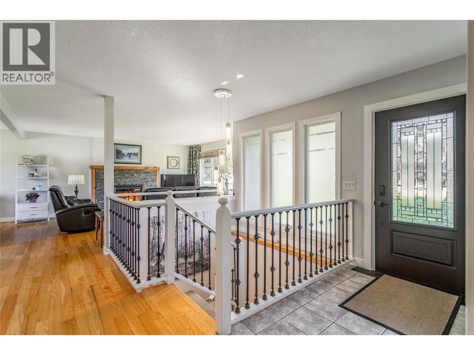 2418 Fairhall Road, Kelowna