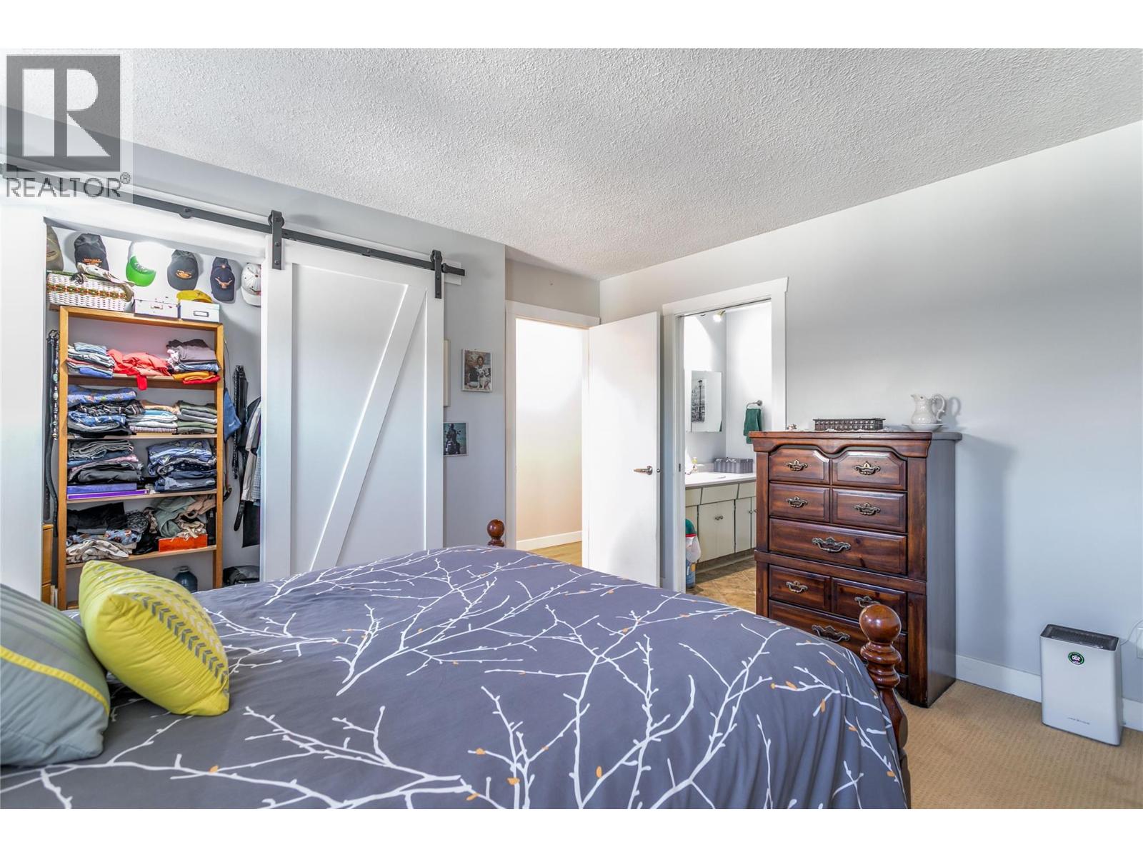 2418 Fairhall Road, Kelowna