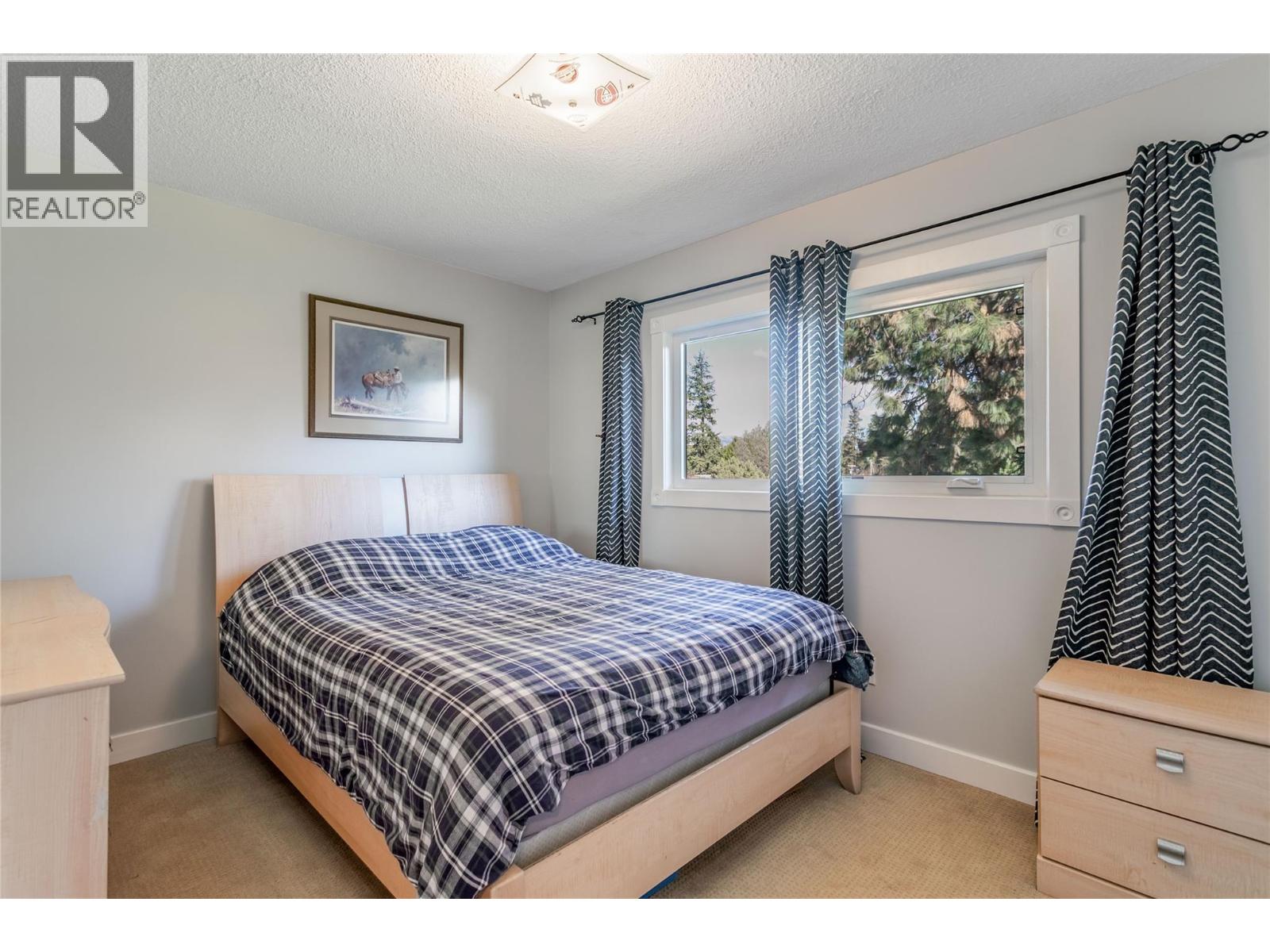 2418 Fairhall Road, Kelowna