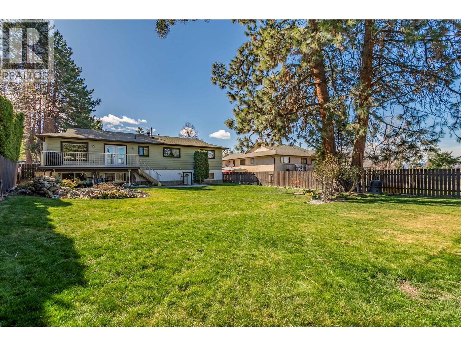 2418 Fairhall Road, Kelowna