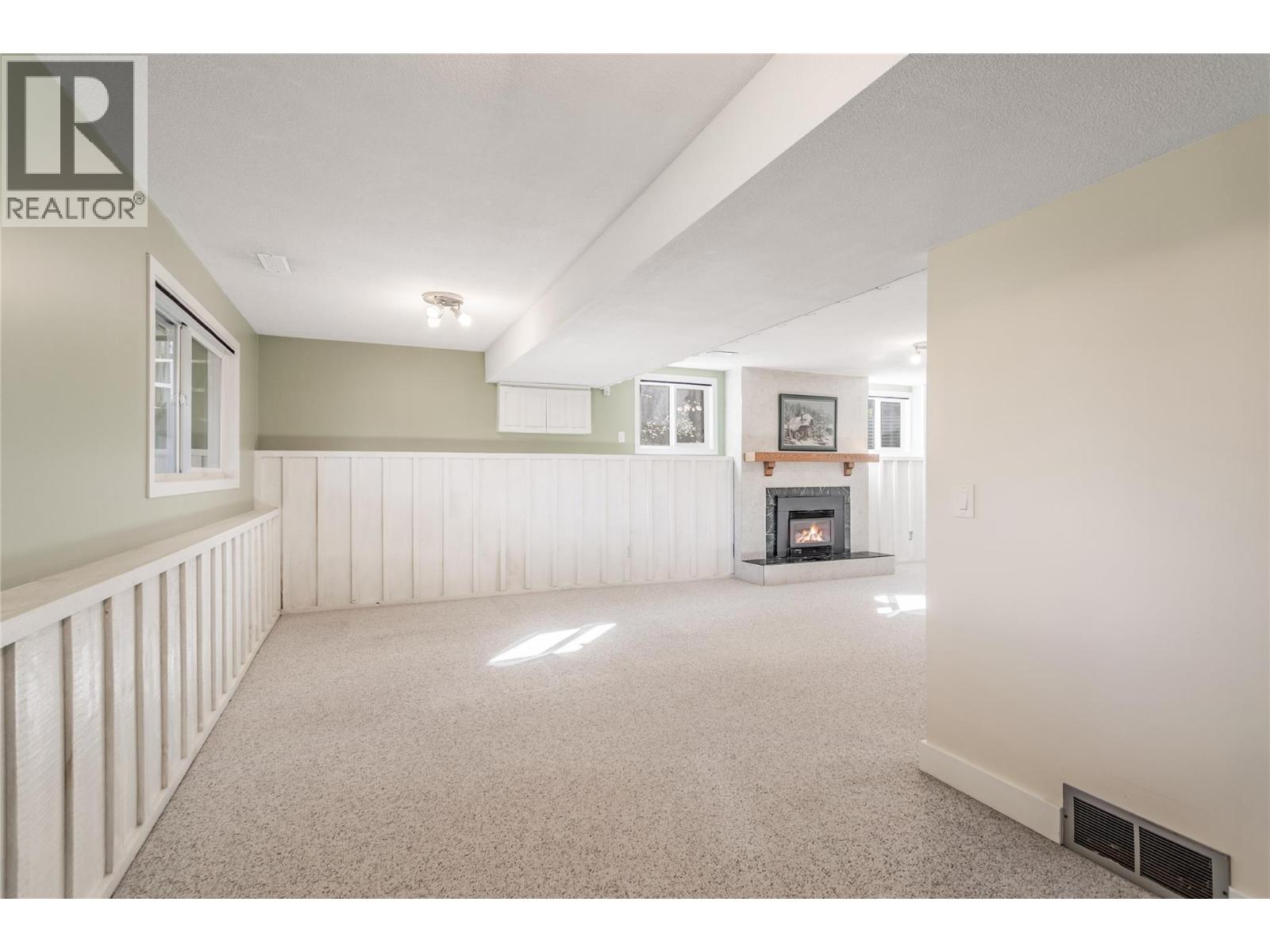 2418 Fairhall Road, Kelowna