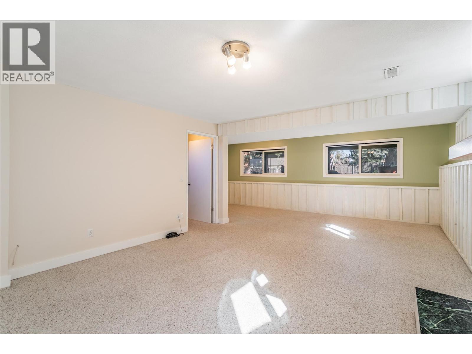 2418 Fairhall Road, Kelowna