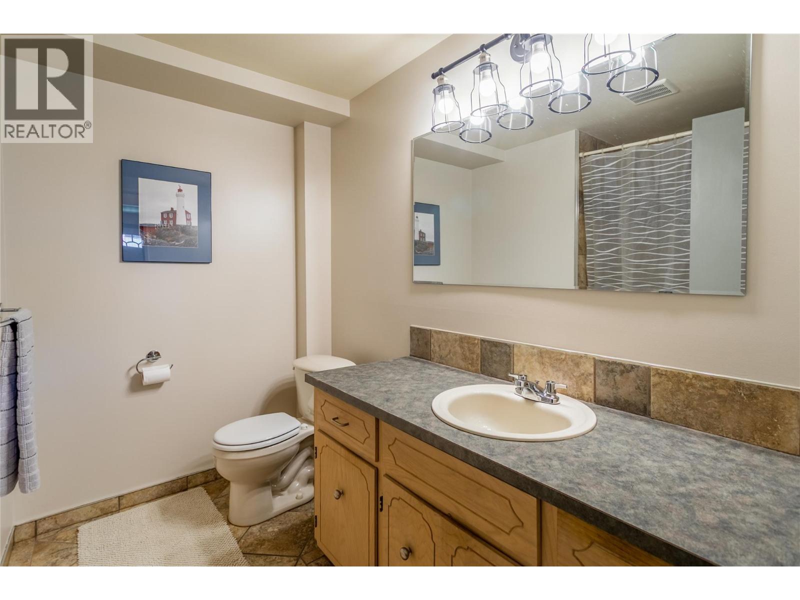 2418 Fairhall Road, Kelowna