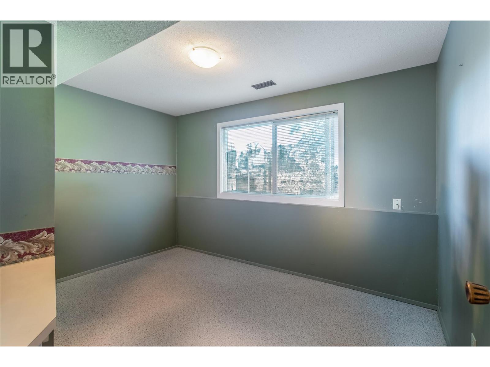 2418 Fairhall Road, Kelowna