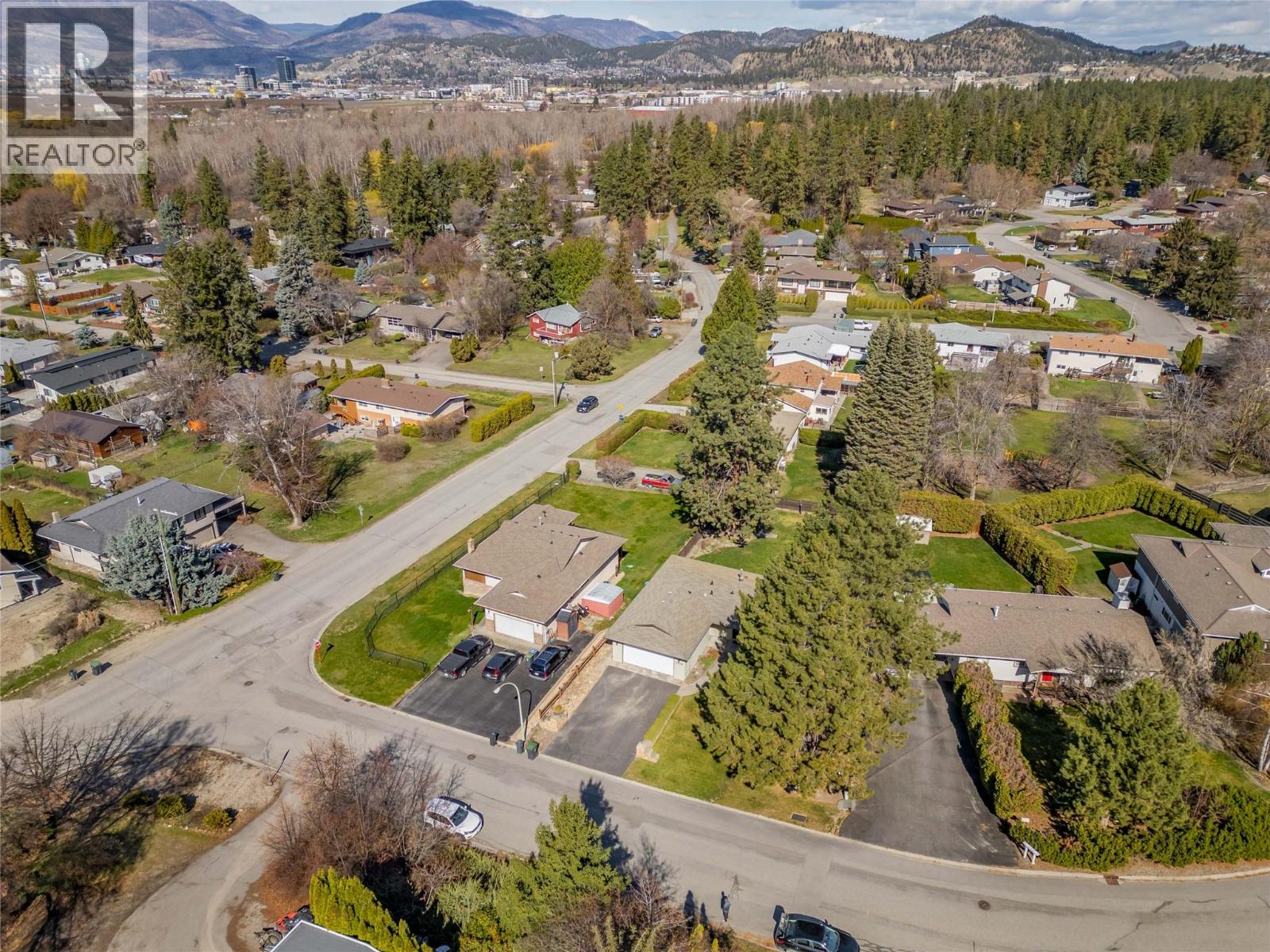 2418 Fairhall Road, Kelowna