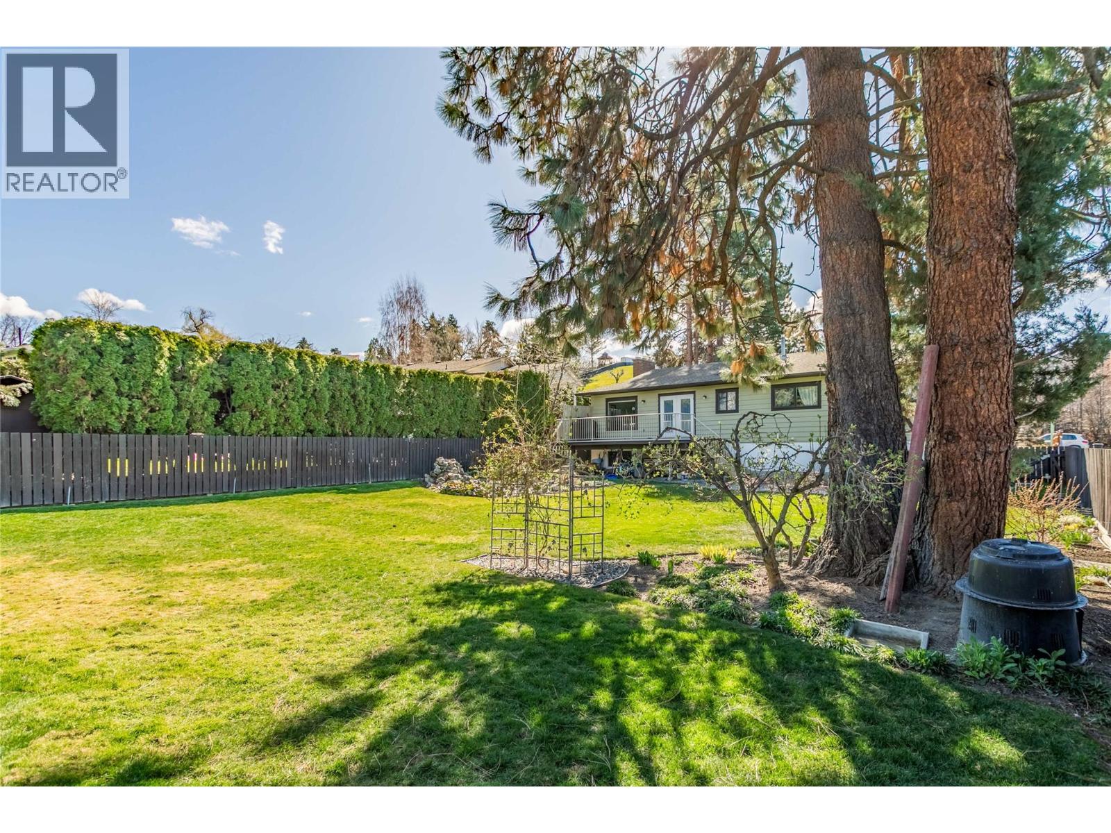 2418 Fairhall Road, Kelowna