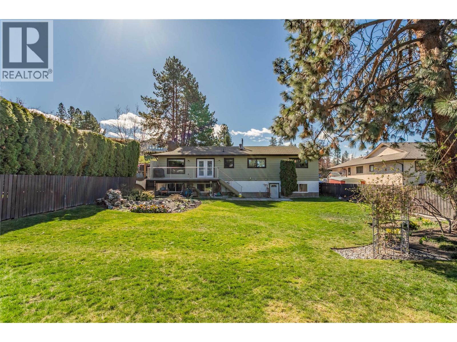 2418 Fairhall Road, Kelowna