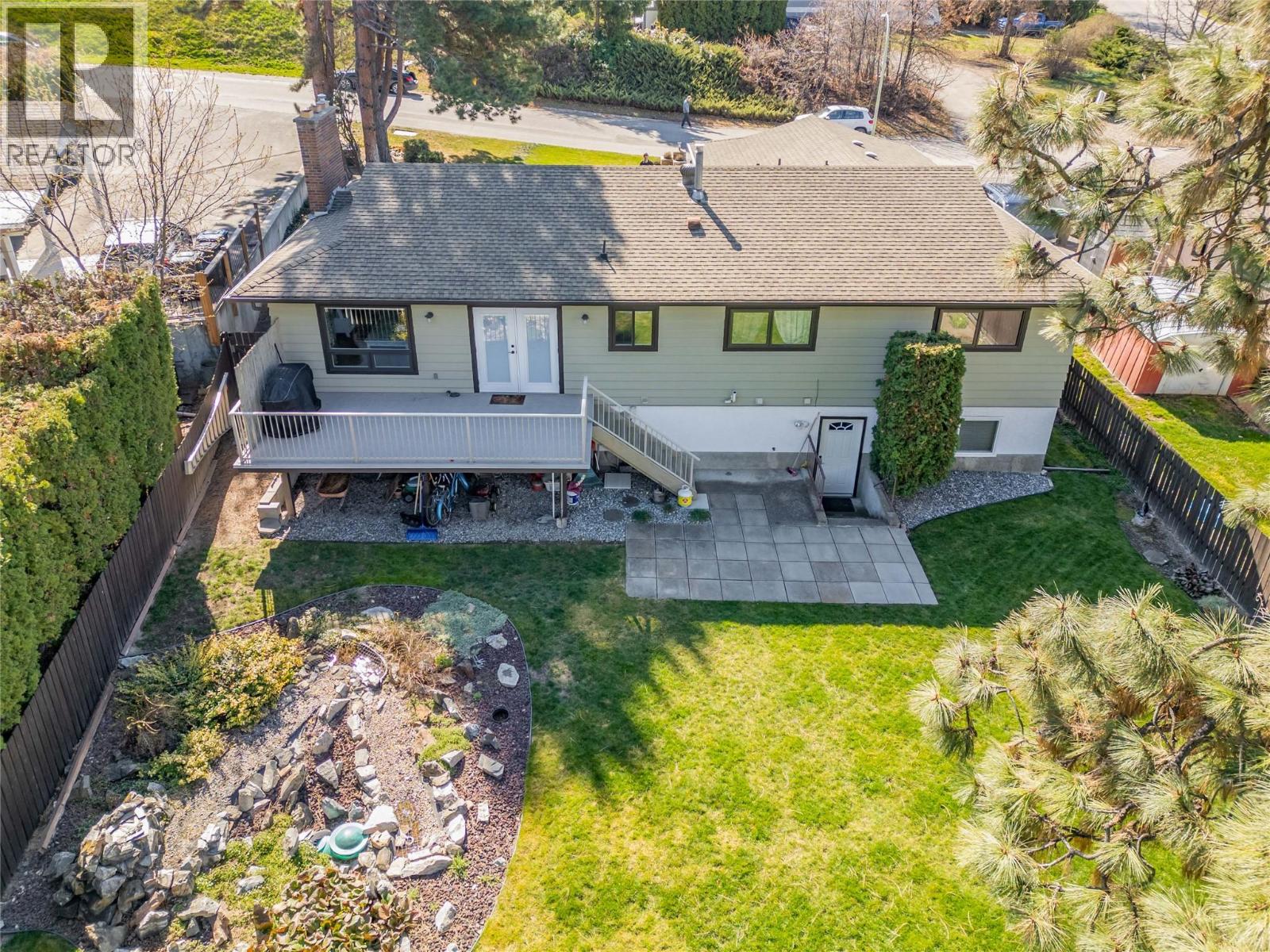2418 Fairhall Road, Kelowna