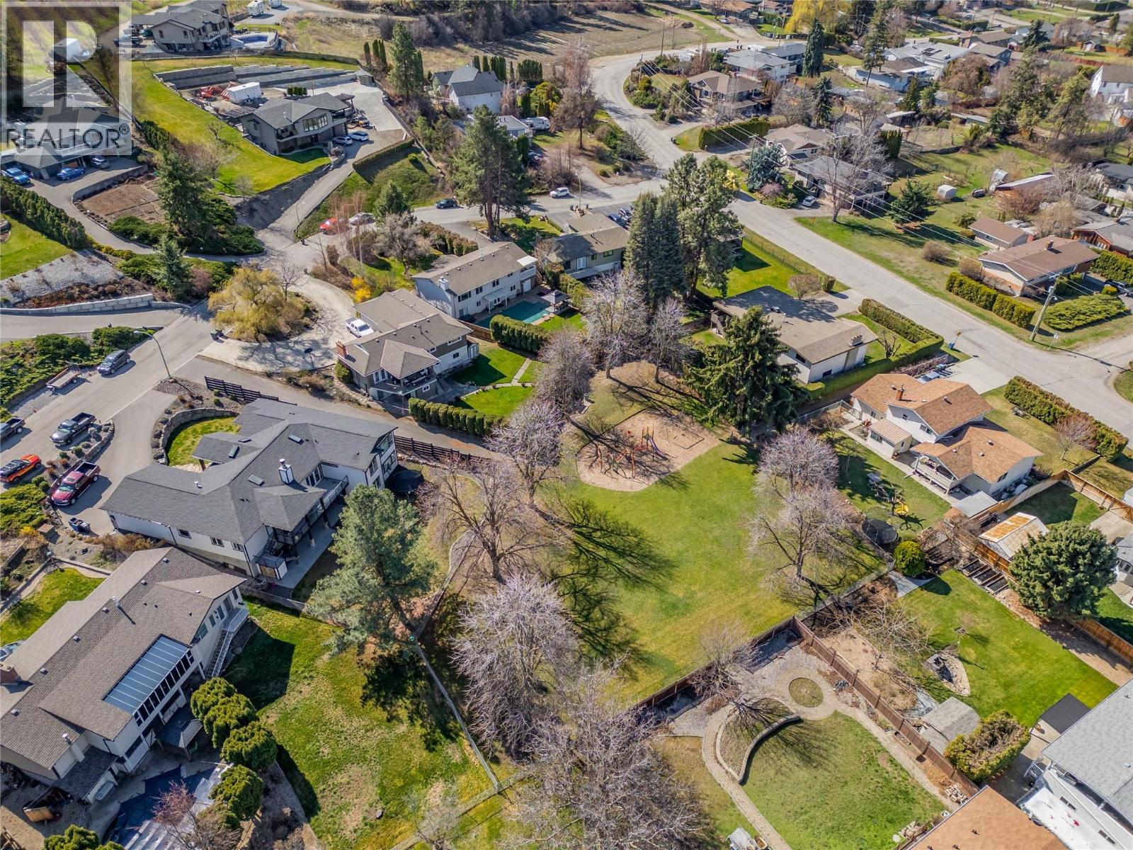 2418 Fairhall Road, Kelowna