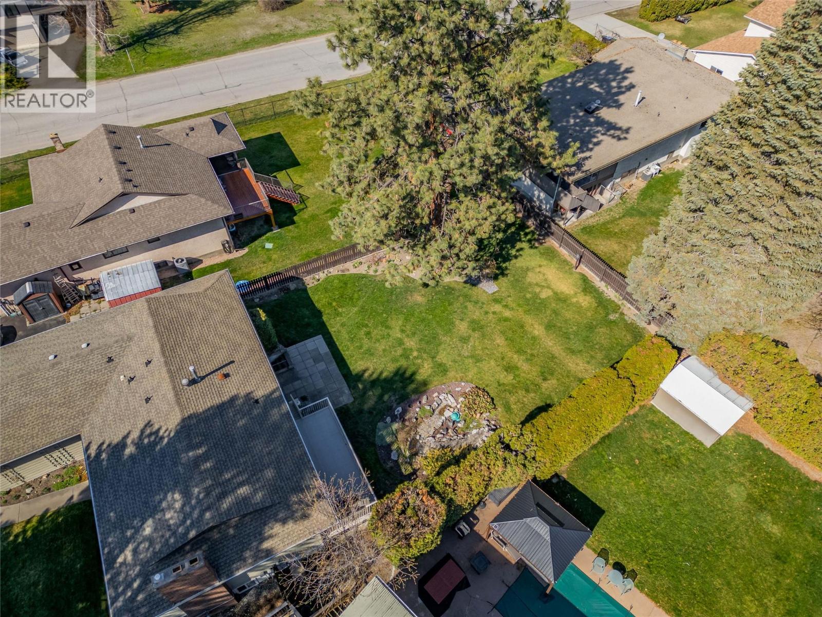 2418 Fairhall Road, Kelowna