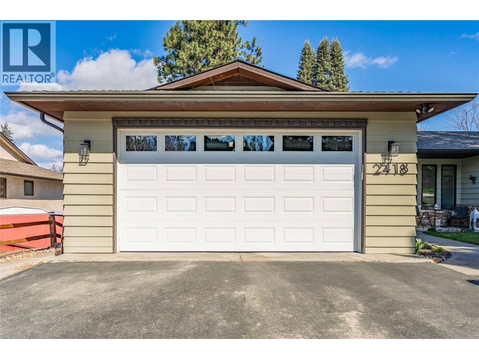 2418 Fairhall Road, Kelowna