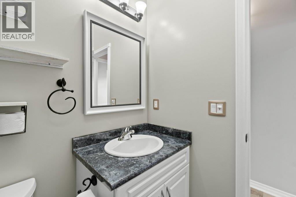 2860 15 Avenue NE, Salmon Arm