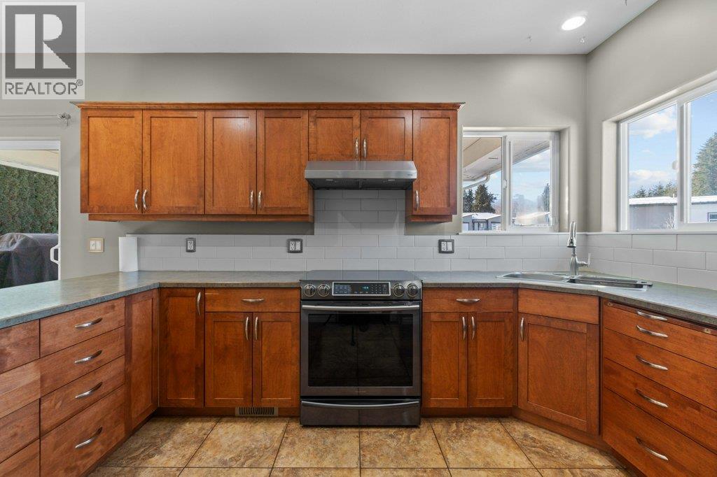 2860 15 Avenue NE, Salmon Arm