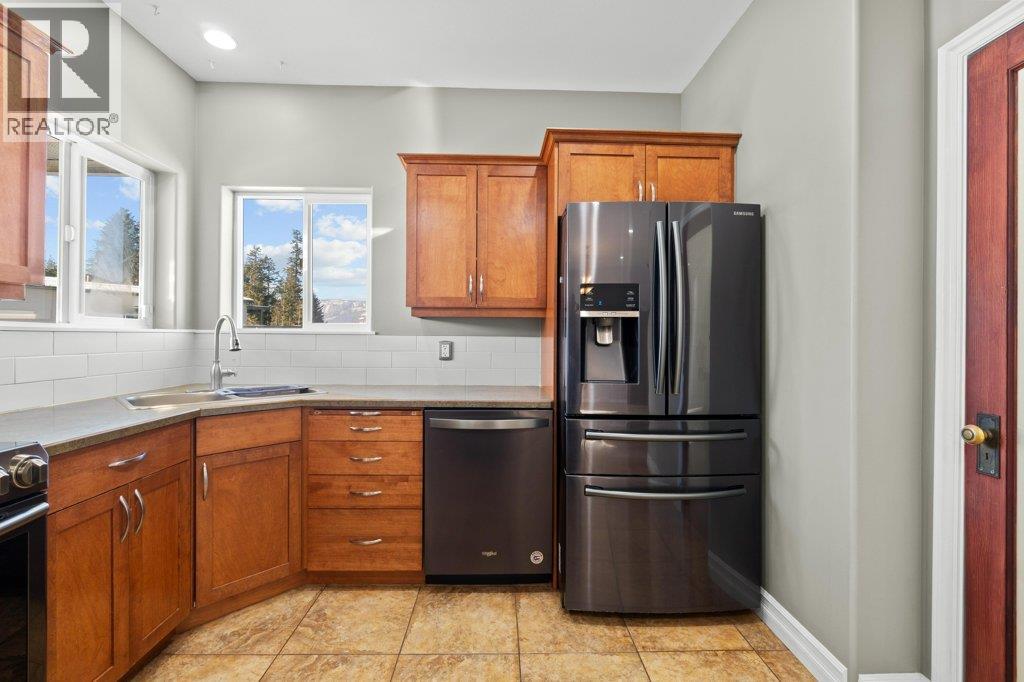 2860 15 Avenue NE, Salmon Arm