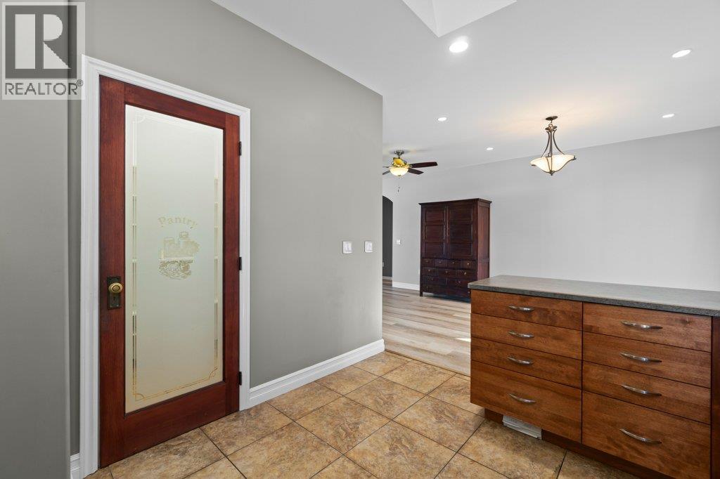 2860 15 Avenue NE, Salmon Arm